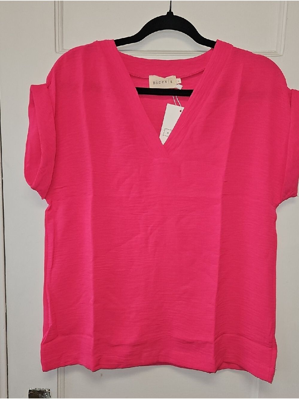 Bright Pink V-Neck Women’s Top NWT